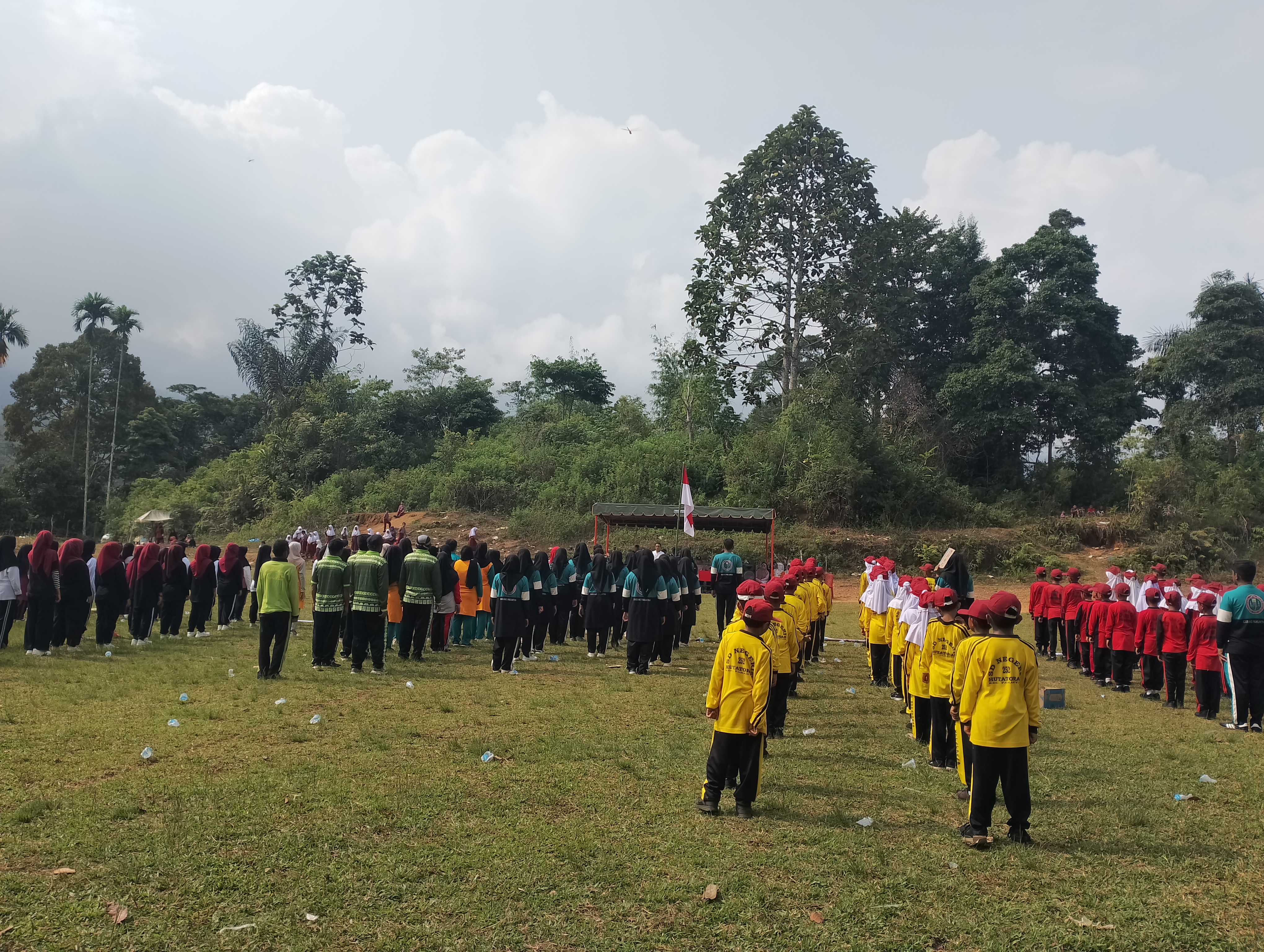 Memperingati hari olahraga nasional