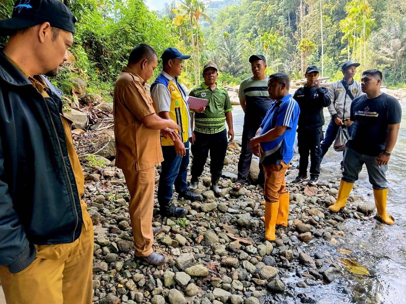 SURVEY RENCANA PEMBANGUNAN  BENDUNG IRIGASI BONDAR GODANG SABA LOMBANG