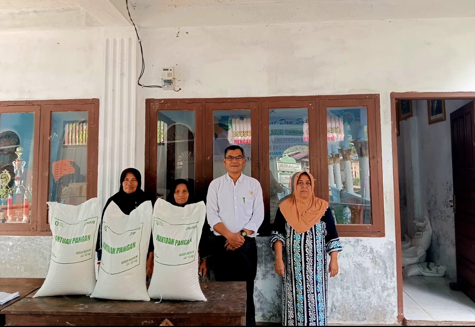 PENYALURAN BANTUAN PANGAN