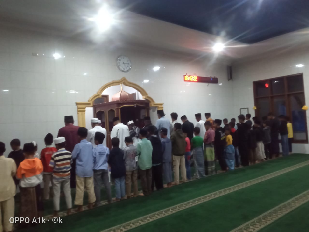 Sholat subuh berjamaah