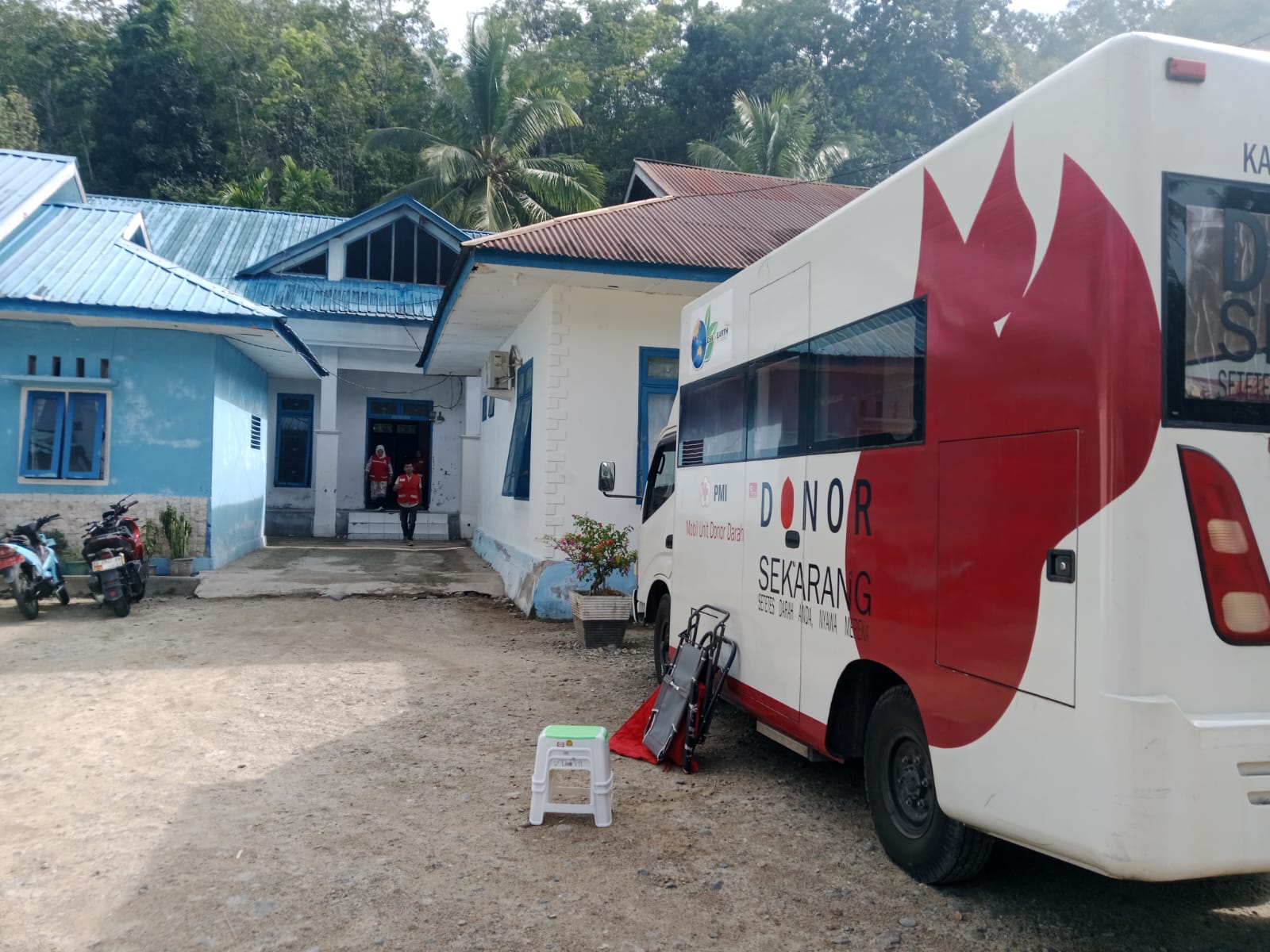 Pelaksanaan Kegiatan Donor Darah di Lingkungan Pemerintah Kecamatan Panyabungan Timur