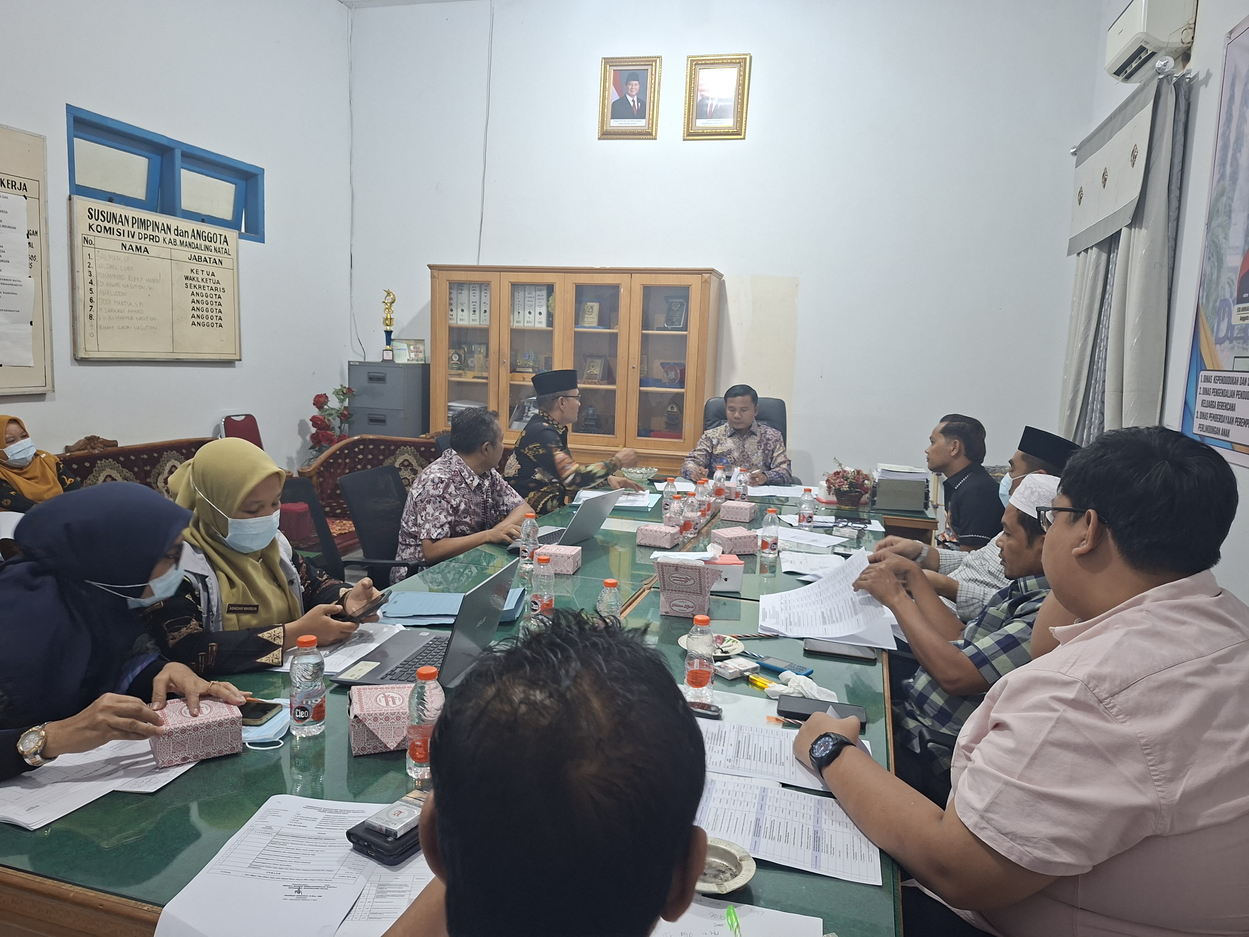 Menghadiri jadwal pembahasan di Komisi 4
