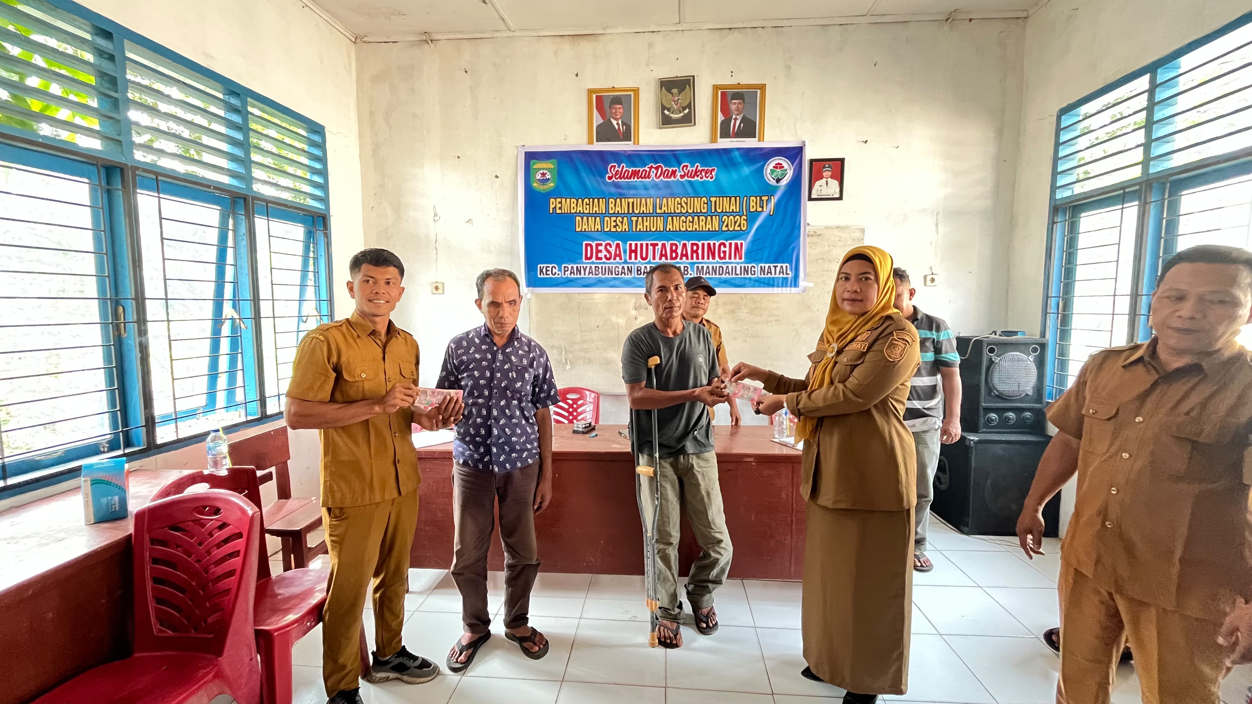 Penyaluran BLT Desa Hutabaringin